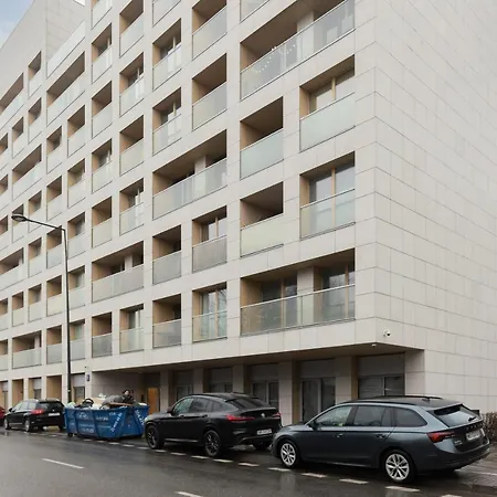 Elegant With Balcony & Bathtub Wola By Renters * Varşova