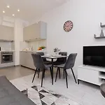 Elegant With Balcony & Bathtub Wola By Renters Διαμέρισμα Βαρσοβία