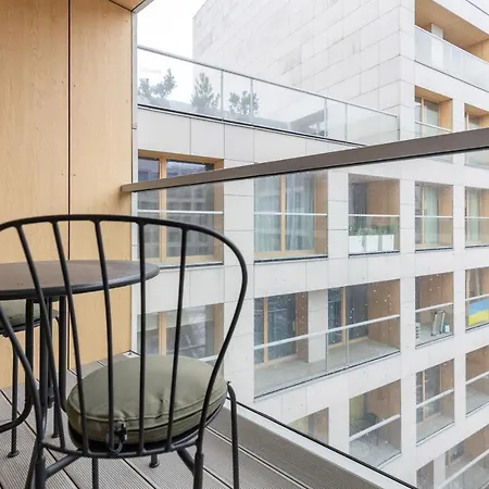 アパート Elegant With Balcony & Bathtub Wola By Renters ワルシャワ